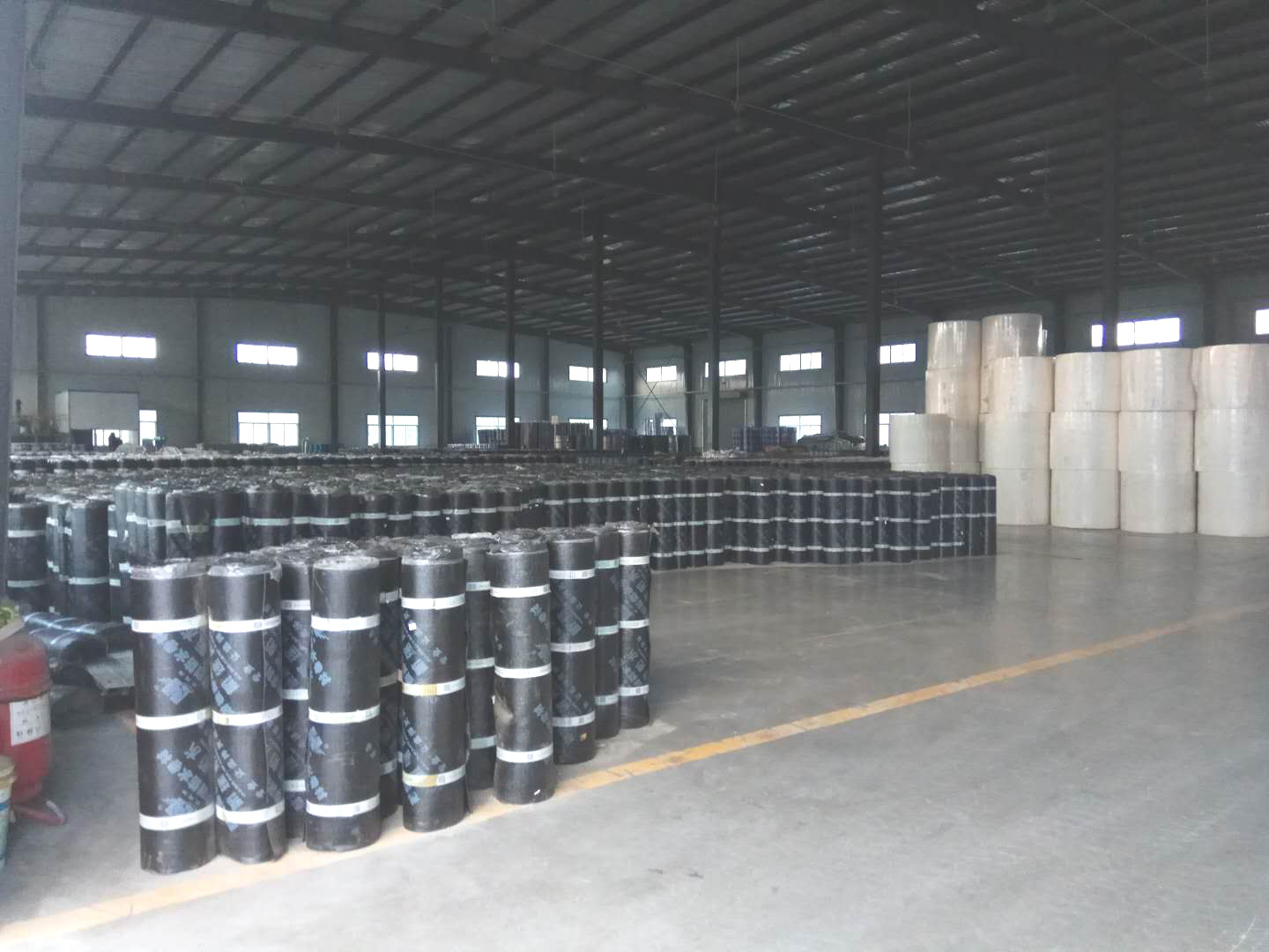 航建原材料倉